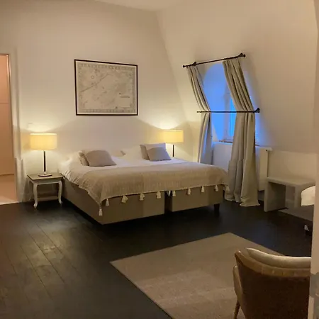 Chateau Lapin Familiekamer 1 브뤼헤