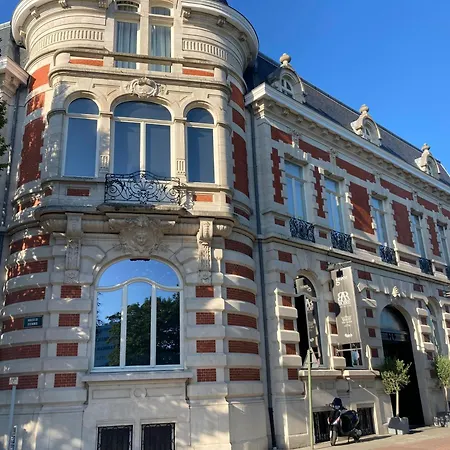 B&B Chateau Lapin Familiekamer 1 브뤼헤